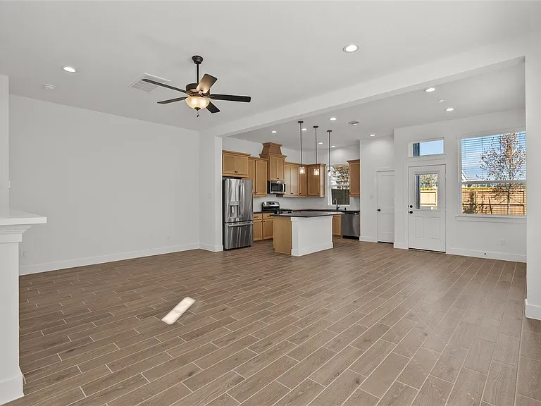 4931 Carranza Ct — Photo 12