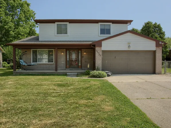 33737 Roselawn St, Chesterfield, MI 48047