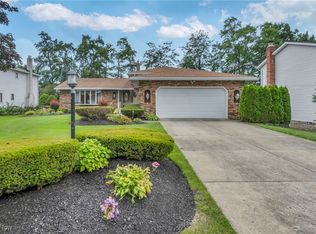 14985 Camden Cir, Strongsville, OH 44136