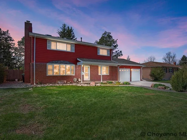 921 Arapaho St, Cheyenne, WY 82009