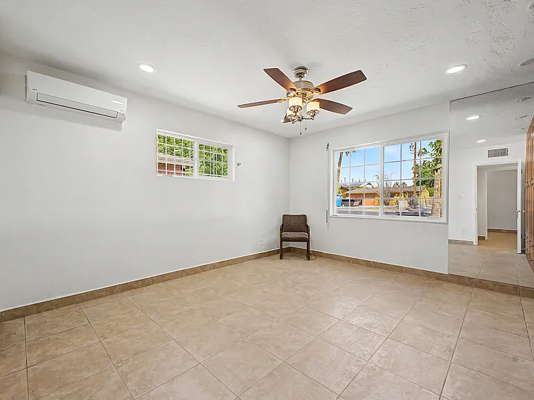 6138 N 15th Ave — Photo 13