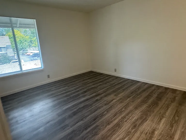 2564 Walnut Blvd #122 — Photo 12