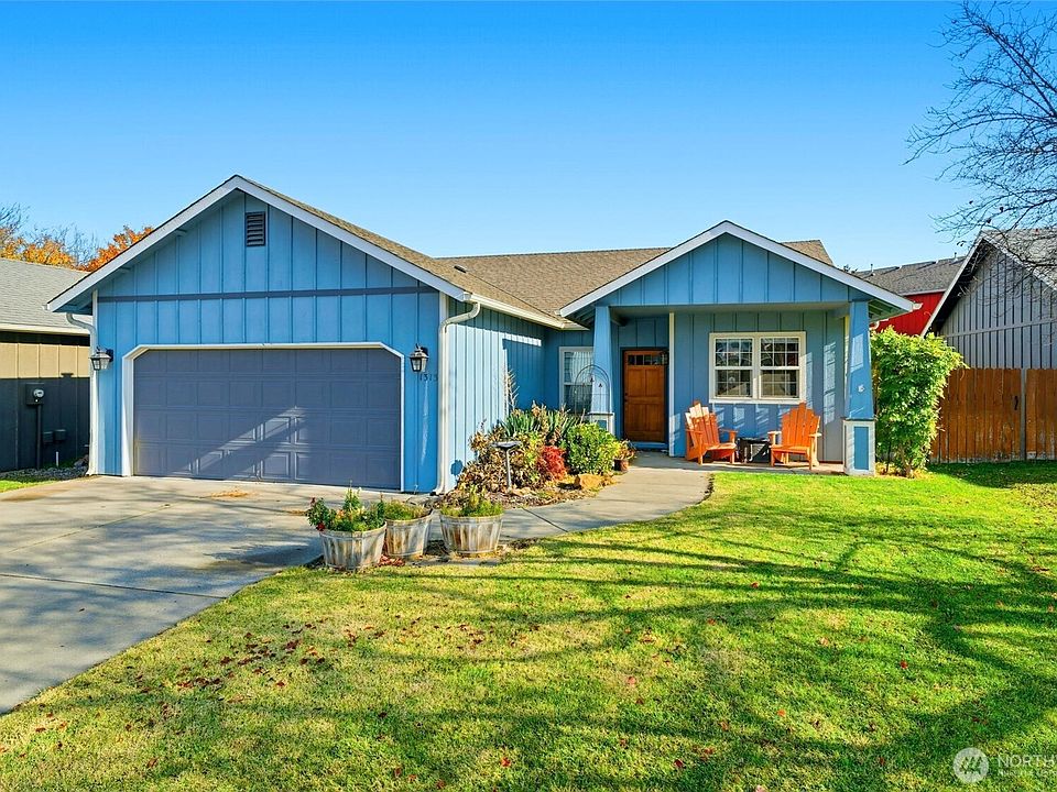 1st image of 1313 SE Newgate Drive