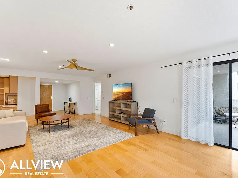 280 Cagney Ln #220 — Photo 6