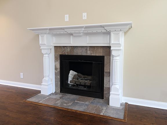 5th image of 1799 Arrowhead Ct