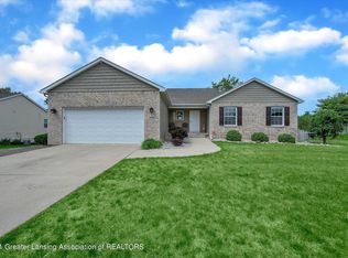 705 Drahner Dr #28, Eaton Rapids, MI