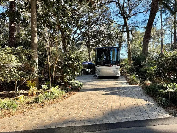 133 Arrow Rd #31, Hilton Head Island, SC 29928