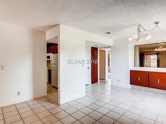 5th image of 3211 Yolanda Ln