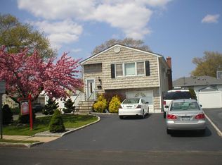 243 Grand Blvd, Deer Park, NY 11729