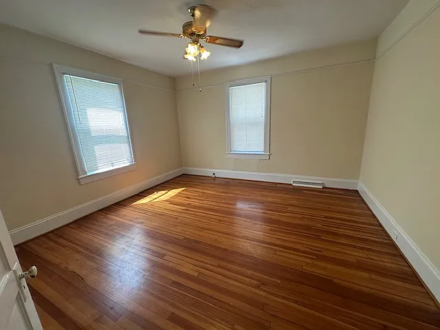 1425 W Academy St — Photo 3