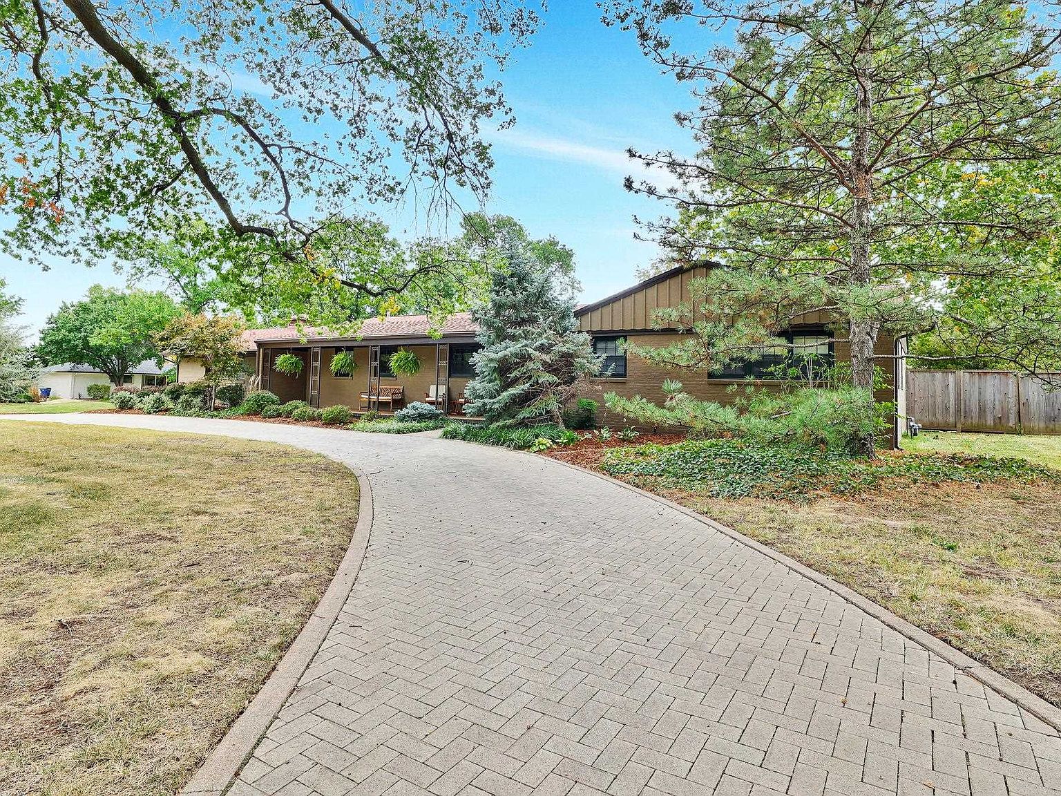 15 E English Ave, Eastborough, KS 67207 Zillow