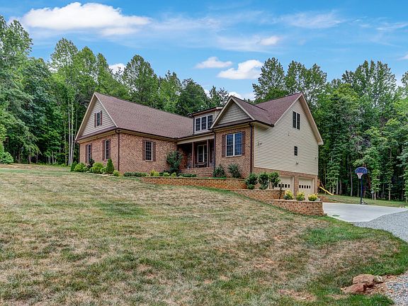 3rd image of 2652 Brooke Meadows Dr