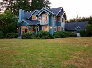 21720 Monument Rd SW, Vashon, WA 98070