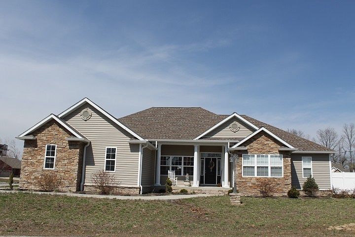 1st image of 1724 Sherry Ln