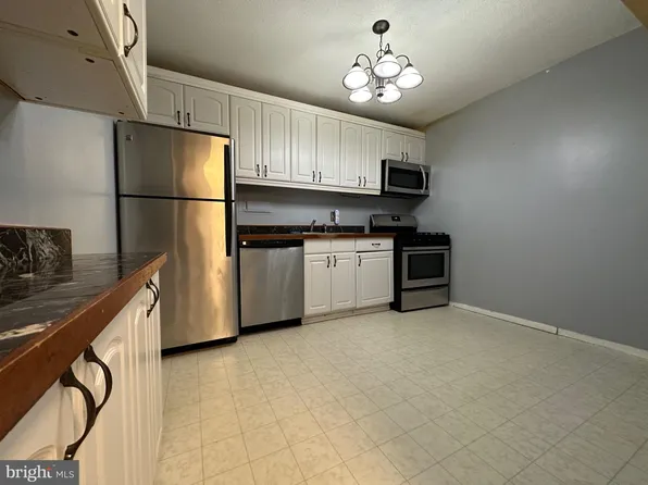 1836 Metzerott Rd APT 1506, Hyattsville, MD 20783