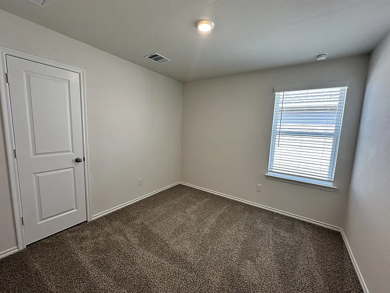 634 White Ash Dr — Photo 12