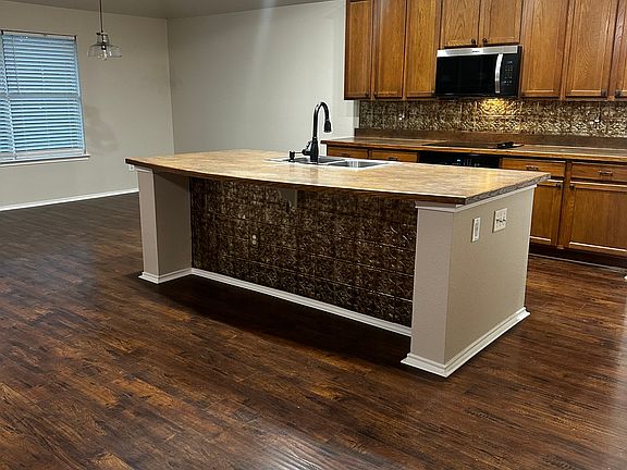 4th image of 5414 Old Blush Dr