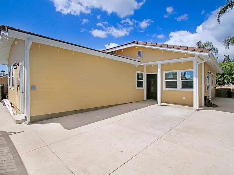 13046 Arapaho Rd — Photo 2