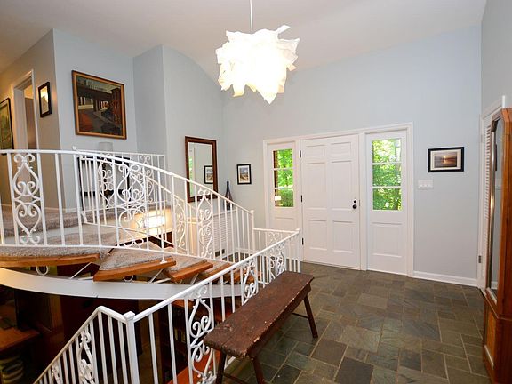 5th image of 2623 Beechmar Dr