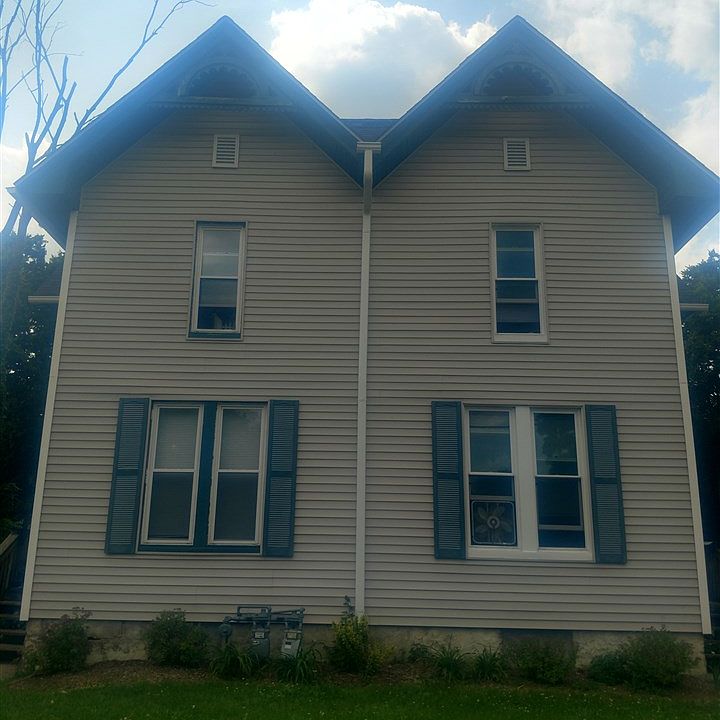 1st image of 820 N Rockton Ave