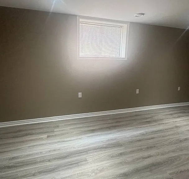8446 Jennifer Cres #LOWER — Photo 15