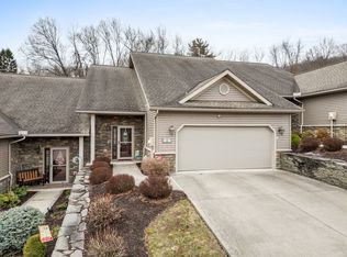 8 Eagle Dr, Endwell, NY 13760