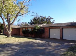 3007 W 11th St, Plainview, TX 79072