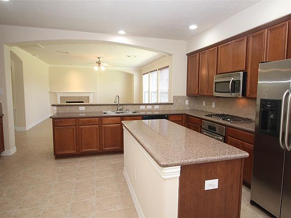 3rd image of 4428 W Maple Dr