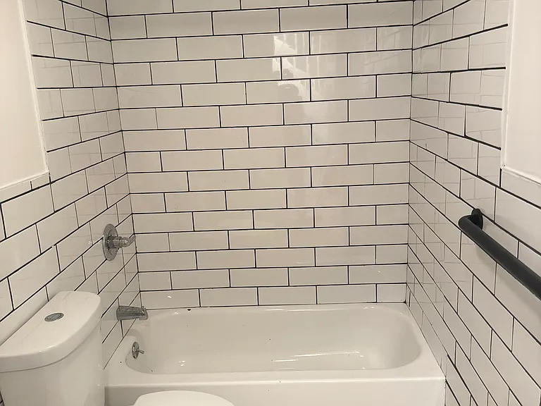 1313 Clay Ave #1 — Photo 5