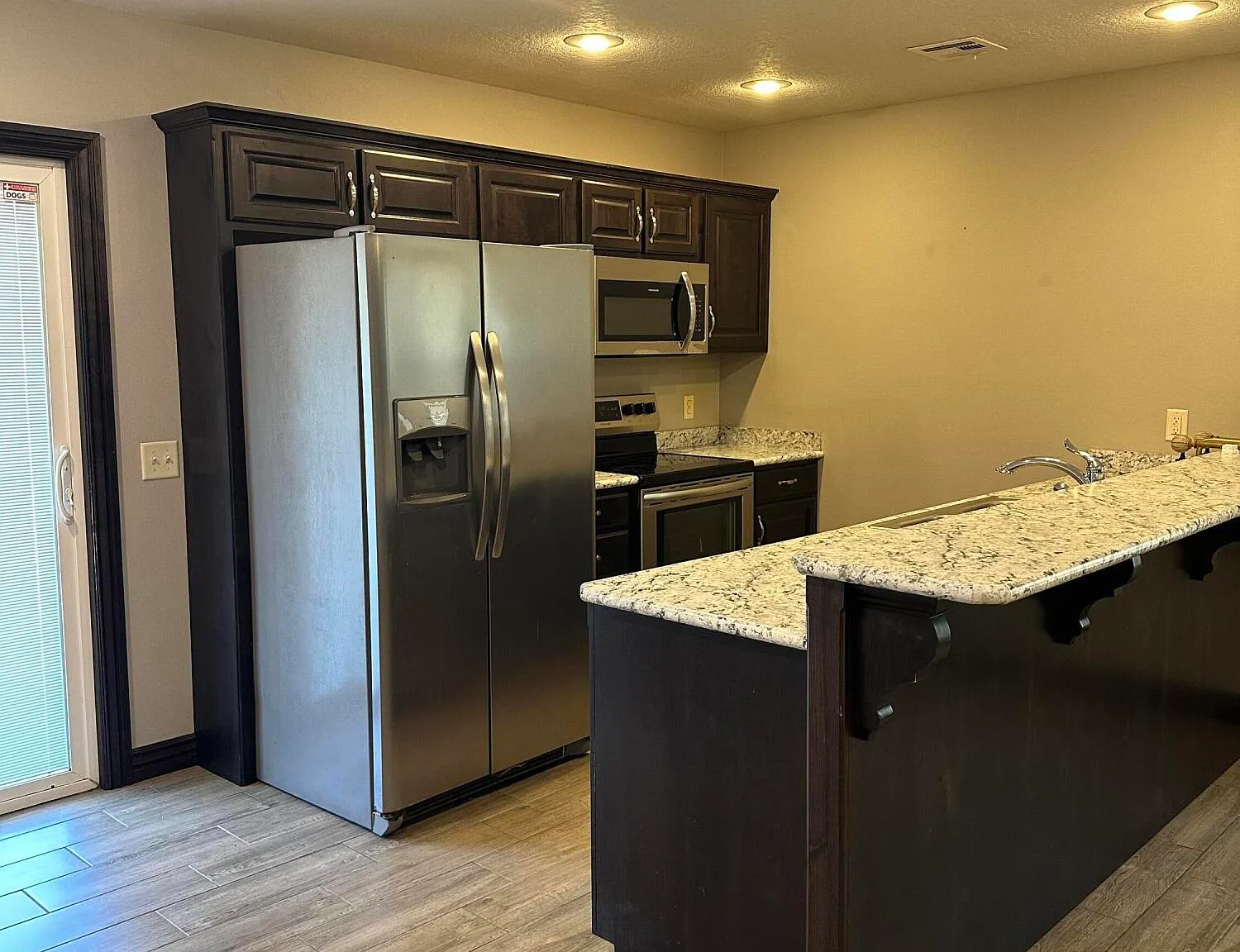2 bed, 2.0 bath, 1145 sqft, $1,385 — Photo 3