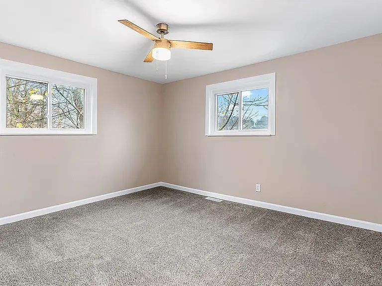 125 Liberty St — Photo 15