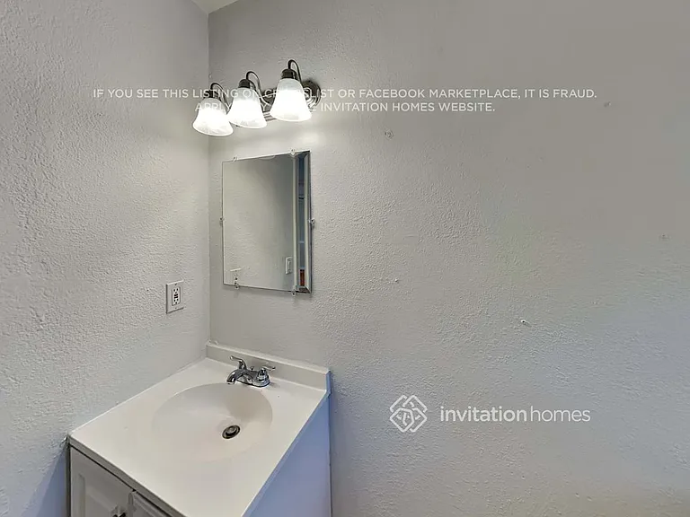 3635 N Mountain Dr — Photo 14
