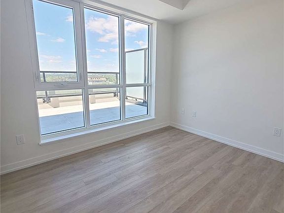 3rd image of 2300 Saint Clair Ave W #724
