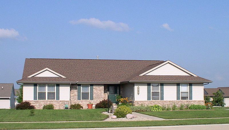 Front of the house (1)