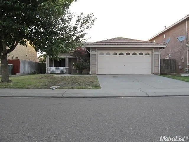 4009 Royal Windsor Dr photo 1