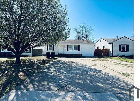1st image of 4716 SE 24th St