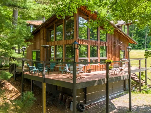 1515 Queen Esther Dr, Sayre, PA 18840