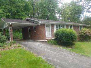104 Armitage Dr, Greeneville, TN 37745
