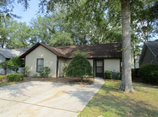 12 Peter Collinson Rd, Santee, SC 29142
