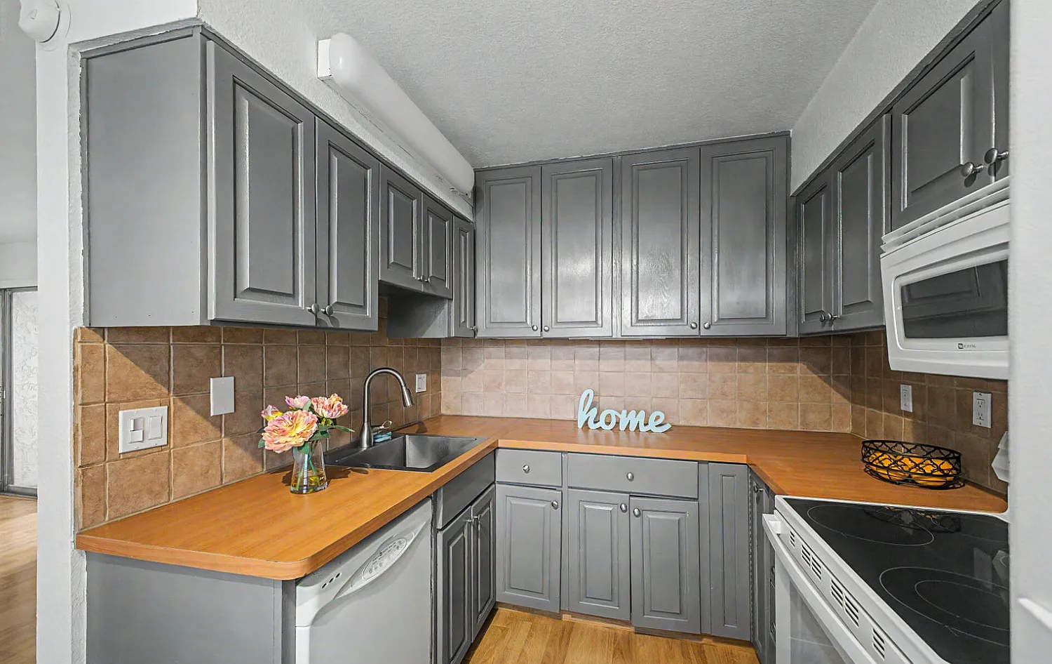 1 bed, 649 sqft, $1,375 — Photo 4