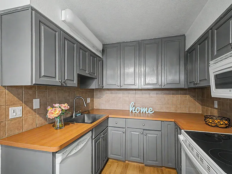 3314 N 68th St #221 — Photo 4