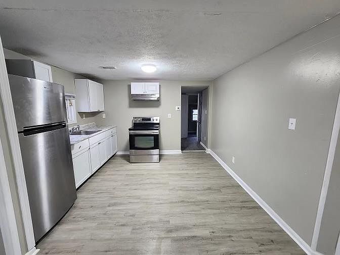 1st image of 903 South Ave