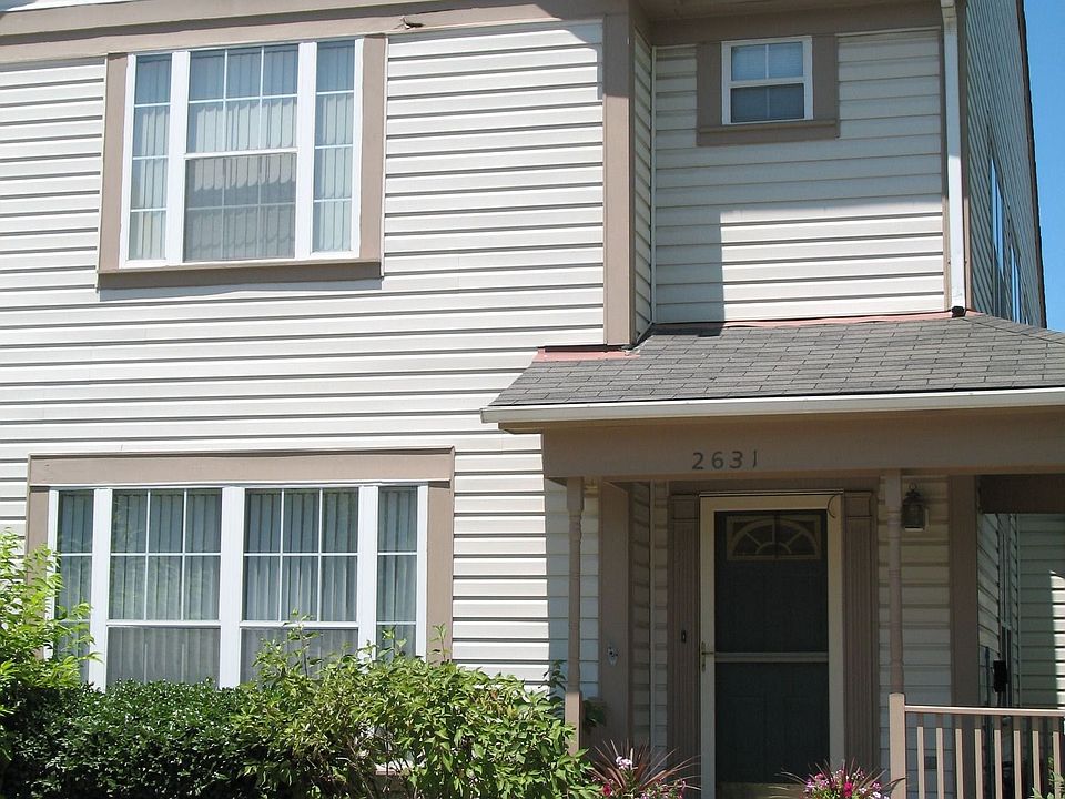 End Unit Garage Townhouse in sought after Frederick area