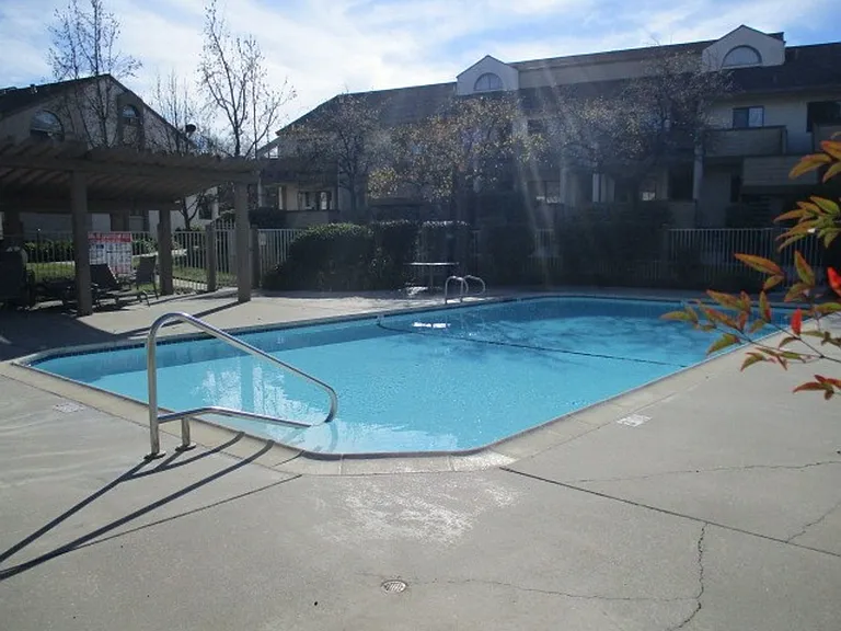39015 Walnut Ter — Photo 15