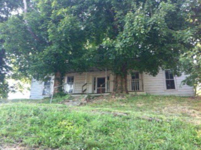 1st image of 223 E Washington St