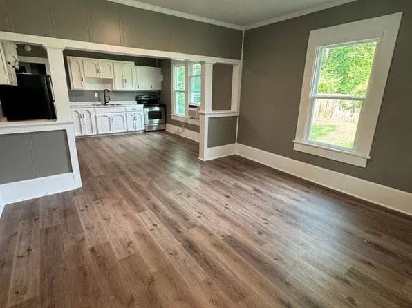 310 Francis St E, Jacksonville, AL 36265