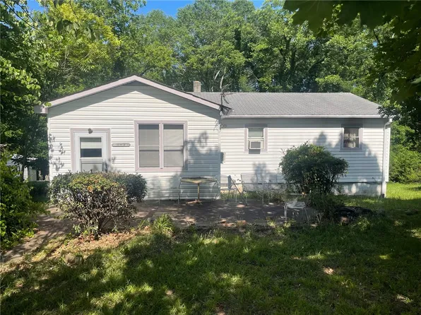 303 Butler St, Westminster, SC 29693