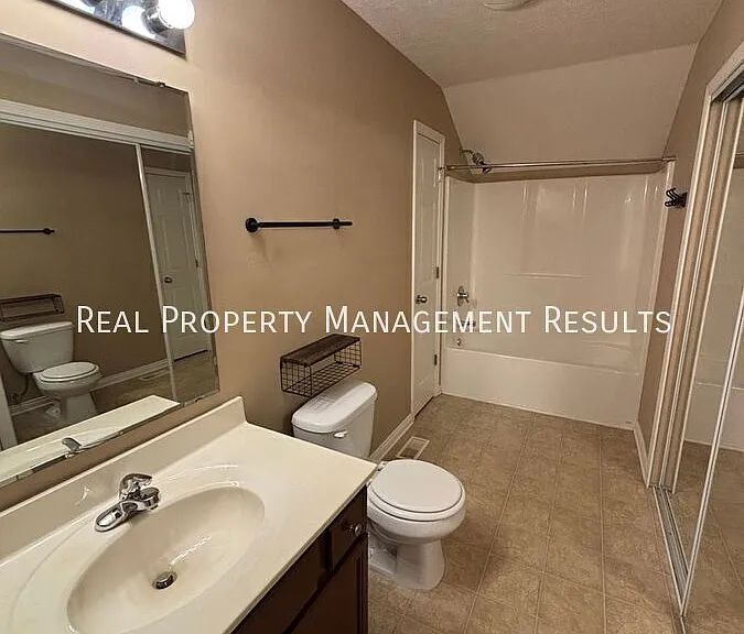 9895 Cove Point Ct — Photo 11
