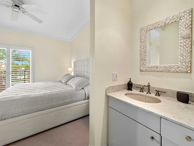 2332 Fisher Island Dr #4302 — Photo 33