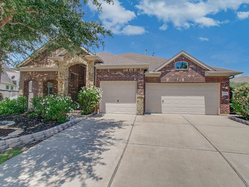1st image of 28666 Pleasant Forest Dr
